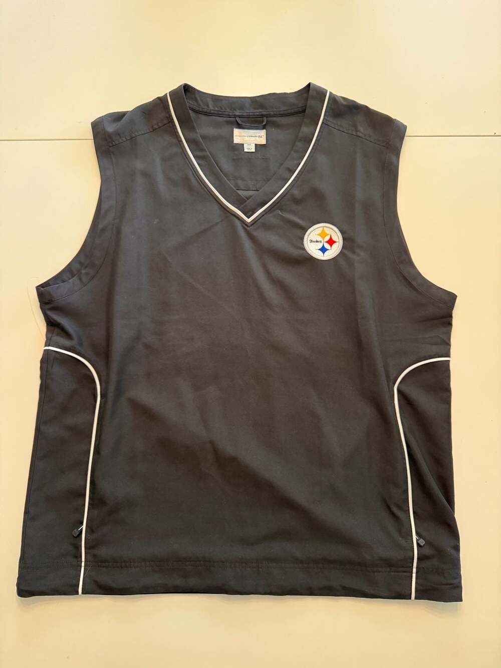 Cutter & Buck Pittsburgh Steelers Windtec V-Neck Vest Size M